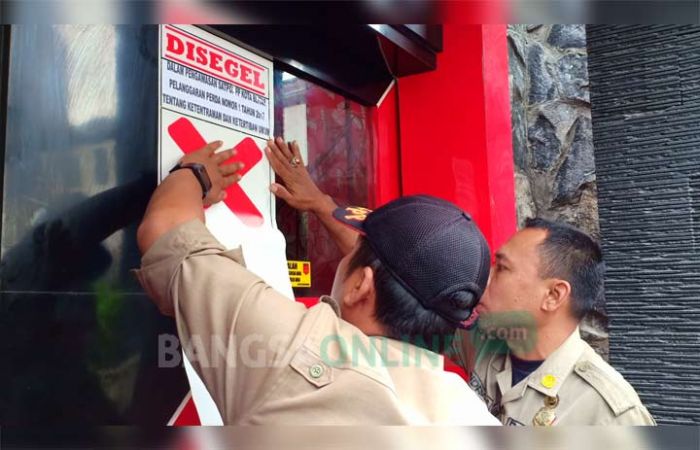 Pemkot Blitar Pastikan Menutup Seluruh Tempat Karaoke Mulai Besok Pemkot Blitar Pastikan Menutup Seluruh Tempat Karaoke Mulai Besok