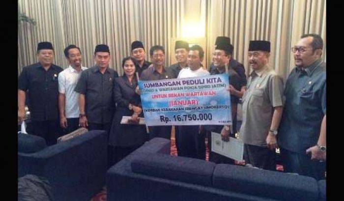 Pokja Wartawan dan Anggota DPRD Jatim Sumbang Korban Kebakaran Srengganan Pokja Wartawan dan Anggota DPRD Jatim Sumbang Korban Kebakaran Srengganan