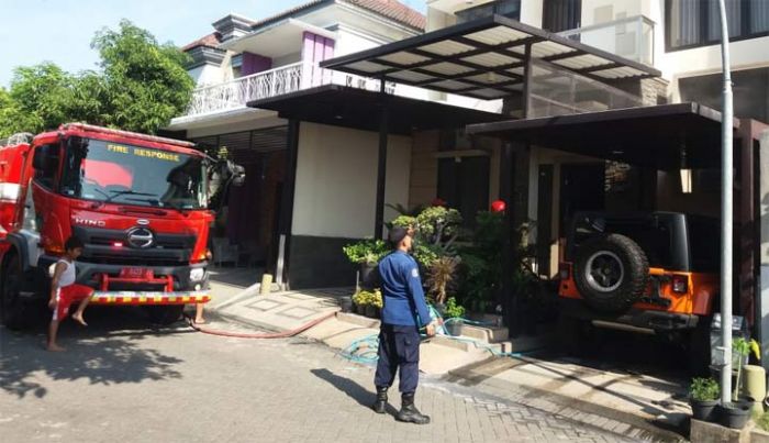 Kebakaran di Perumahan Elit Taman Tiara Regency Sidoarjo, Diduga Akibat Korsleting