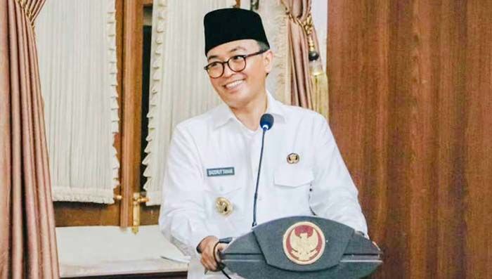 Demo Mahasiswa Unira Ricuh, Bupati Pamekasan Meminta Maaf Atas Keterlambatannya Demo Mahasiswa Unira Ricuh, Bupati Pamekasan Meminta Maaf Atas Keterlambatannya