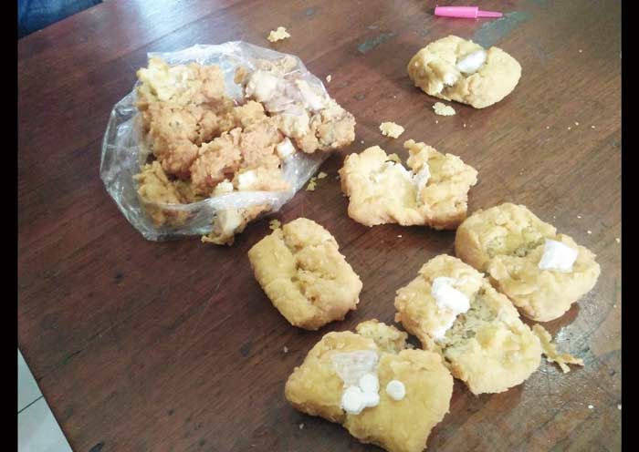 Besuk Suami di Lapas, Istri Isi Tahu Goreng dengan Dobel L Besuk Suami di Lapas, Istri Isi Tahu Goreng dengan Dobel L