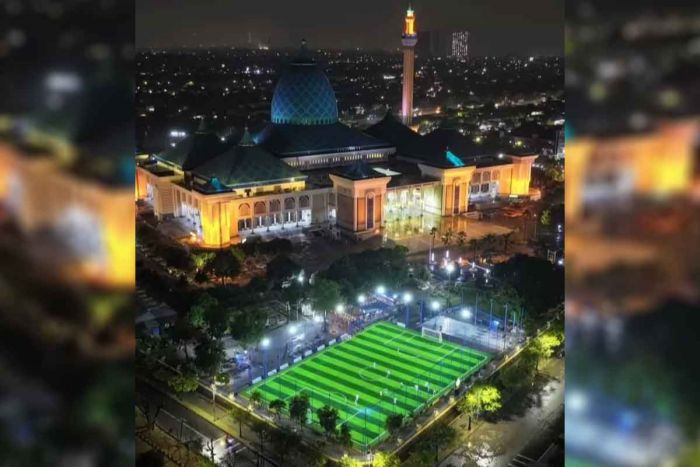Gabungkan Dakwah dan Olahraga, Masjid Al Akbar Surabaya Kini Punya Lapangan Mini Soccer Gabungkan Dakwah dan Olahraga, Masjid Al Akbar Surabaya Kini Punya Lapangan Mini Soccer