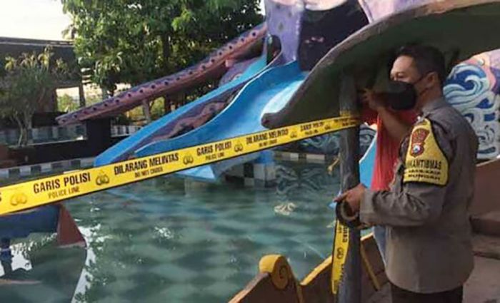 Dua Bocah TK Tenggelam Saat Berenang di Wisata Kolam Renang Bajak Laut Gresik: 1 Tewas, 1 Kritis Dua Bocah TK Tenggelam Saat Berenang di Wisata Kolam Renang Bajak Laut Gresik: 1 Tewas, 1 Kritis