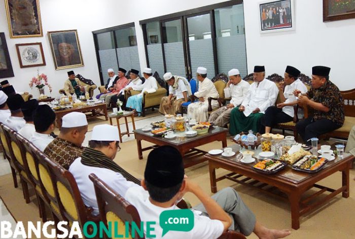 Halaqoh Dzurriyah Pendiri NU di Tebuireng Hasilkan 3 Keputusan Halaqoh Dzurriyah Pendiri NU di Tebuireng Hasilkan 3 Keputusan
