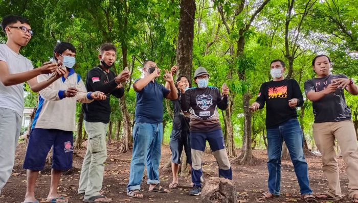 Gandeng Komunitas Perisai Hutan, Habib Mahdi Lepas Ribuan Ekor Burung di Probolinggo Gandeng Komunitas Perisai Hutan, Habib Mahdi Lepas Ribuan Ekor Burung di Probolinggo