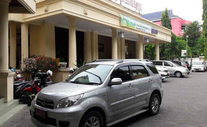 Anggota DPRD Gresik Ramai-ramai Ambil Gaji ke-13 dan 14 Anggota DPRD Gresik Ramai-ramai Ambil Gaji ke-13 dan 14