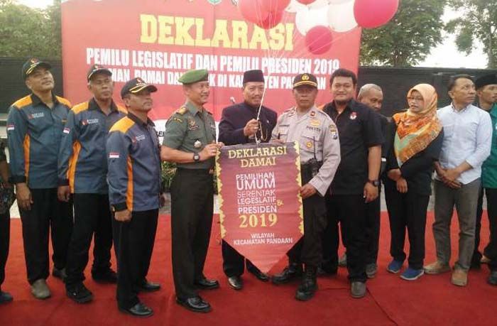 Gelar Deklarasi Pemilu 2019 Aman, Damai dan Sejuk, Kapolsek Pandaan Tak Ingin Pilkada Diulang Gelar Deklarasi Pemilu 2019 Aman, Damai dan Sejuk, Kapolsek Pandaan Tak Ingin Pilkada Diulang