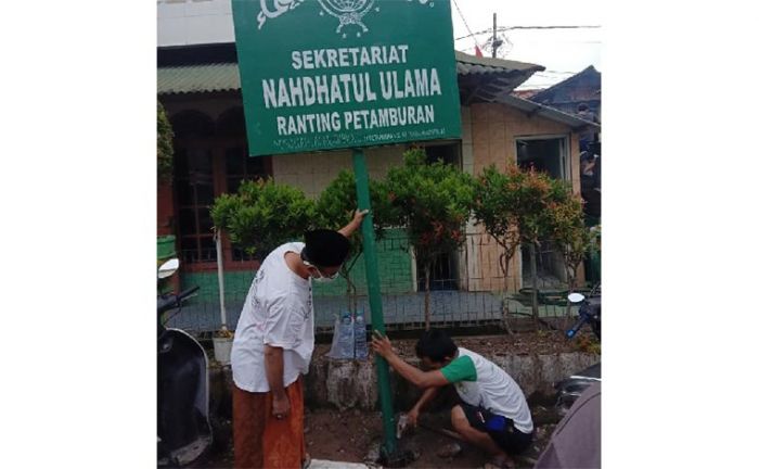 Heboh Foto Plang NU Ranting Petamburan, Ini Penjelasan Ketua PCNU Jakarta Pusat Heboh Foto Plang NU Ranting Petamburan, Ini Penjelasan Ketua PCNU Jakarta Pusat