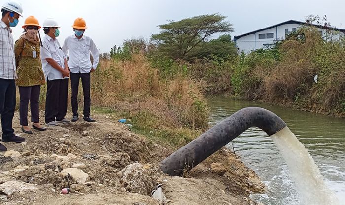 Suplai Air Umbulan untuk 30 Ribu Pelanggan PDAM Gresik Keruh, Dirut Cek Reservoir Suplai Air Umbulan untuk 30 Ribu Pelanggan PDAM Gresik Keruh, Dirut Cek Reservoir