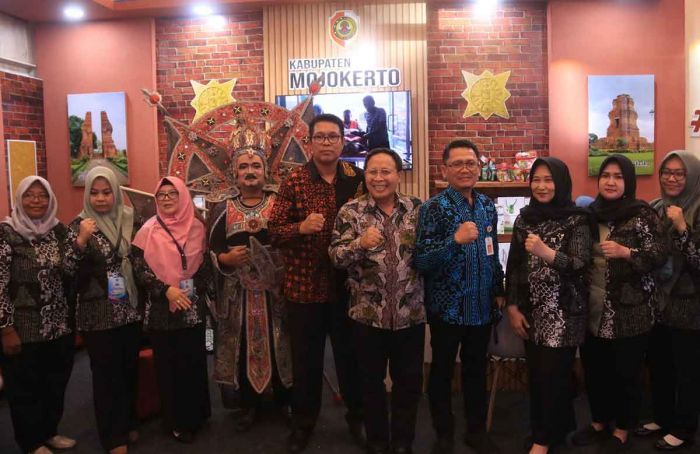Dalam Sehari, Pemkab Mojokerto Raih 2 Penghargaan Pelayanan Publik Terbaik Dalam Sehari, Pemkab Mojokerto Raih 2 Penghargaan Pelayanan Publik Terbaik