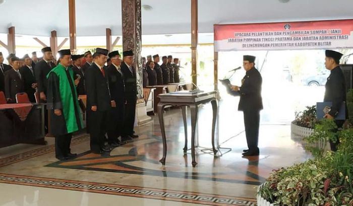 Bupati Blitar Lantik 64 Jabatan Pimpinan Tinggi Pratama dan Pejabat Administrasi di Posisi Baru