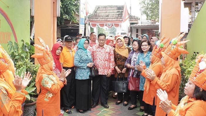 Wawali Kota Mojokerto Optimis Lingkungan Kalimati Juarai Lomba LBS Wawali Kota Mojokerto Optimis Lingkungan Kalimati Juarai Lomba LBS