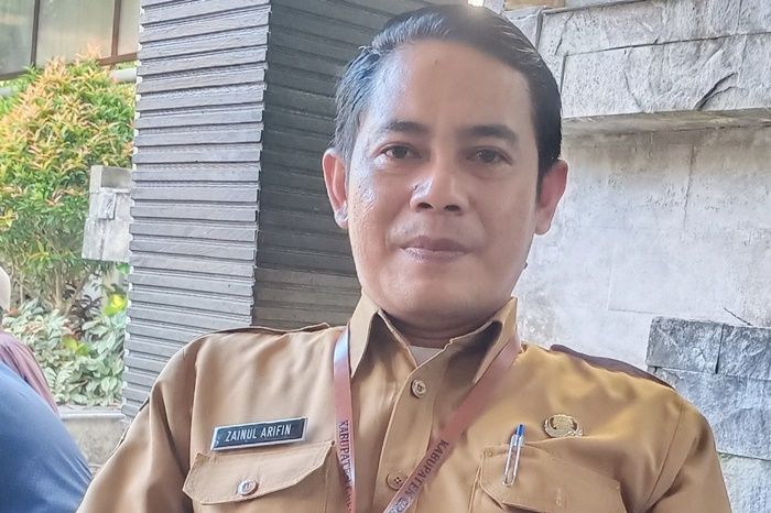 Camat Manyar Gresik Validasi Pemilik Bangunan Terdampak Proyek Pelebaran Jalan Camat Manyar Gresik Validasi Pemilik Bangunan Terdampak Proyek Pelebaran Jalan