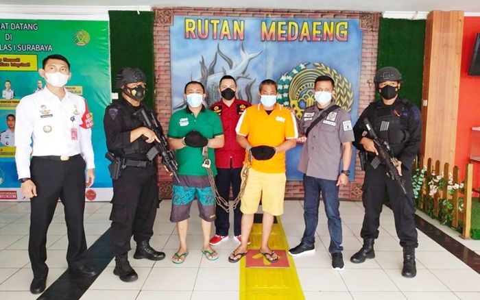 Rutan Surabaya Bantu Pengawalan Pemindahan Bandar Narkotika Saleh Kurap ke Penjara Nusakambangan Rutan Surabaya Bantu Pengawalan Pemindahan Bandar Narkotika Saleh Kurap ke Penjara Nusakambangan
