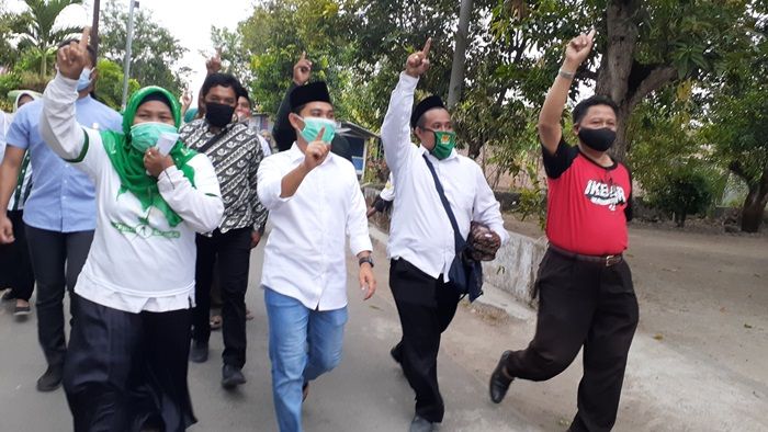 Cuaca Mendung dan Sejuk Iringi Kampanye Simpatik Paslon 1 Ikbar di Dlanggu Cuaca Mendung dan Sejuk Iringi Kampanye Simpatik Paslon 1 Ikbar di Dlanggu