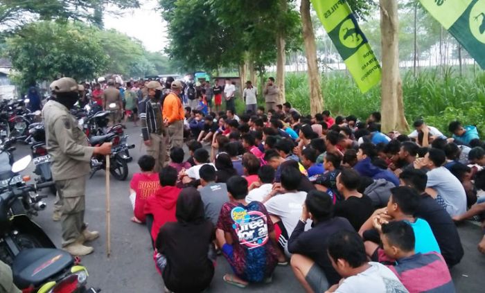 Satpol PP Bubarkan Balap Liar di Area GOR Jayabaya, dan Amankan 144 Orang