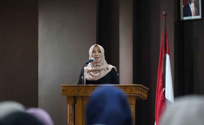 Calon DPD RI dari Jawa Timur ini Paparkan Peran Perempuan di Dunia Politik Calon DPD RI dari Jawa Timur ini Paparkan Peran Perempuan di Dunia Politik
