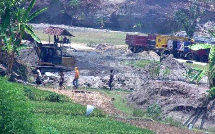 Tambang Galian C di Dumplengan Ngawi 