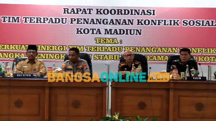 Tingkatkan Standar Keamanan, Bakesbangpol Kota Madiun Gelar Rakor Penanganan Konflik Tingkatkan Standar Keamanan, Bakesbangpol Kota Madiun Gelar Rakor Penanganan Konflik