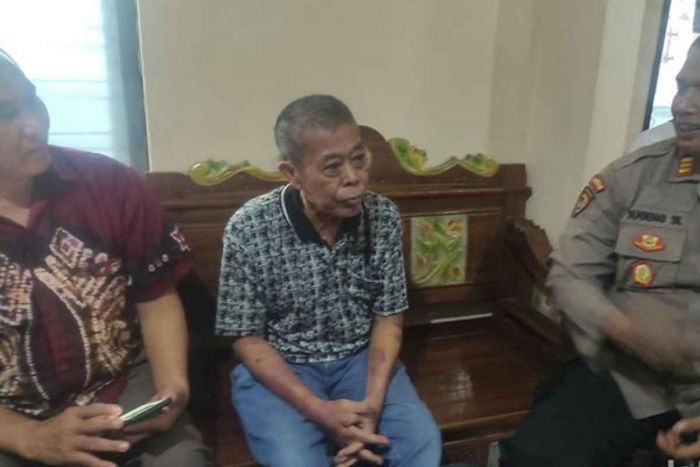 Datangi Polsek Balongbendo, Kusnadi Eks Ketua DPRD Jatim Tegaskan Dirinya Tidak Diculik Datangi Polsek Balongbendo, Kusnadi Eks Ketua DPRD Jatim Tegaskan Dirinya Tidak Diculik