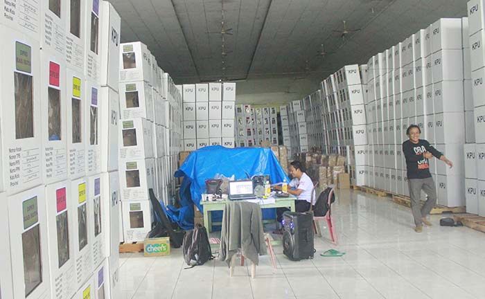 Tuntaskan Pelipatan 2 Hari, KPU Ngawi Temukan 2.017 Surat Suara Rusak