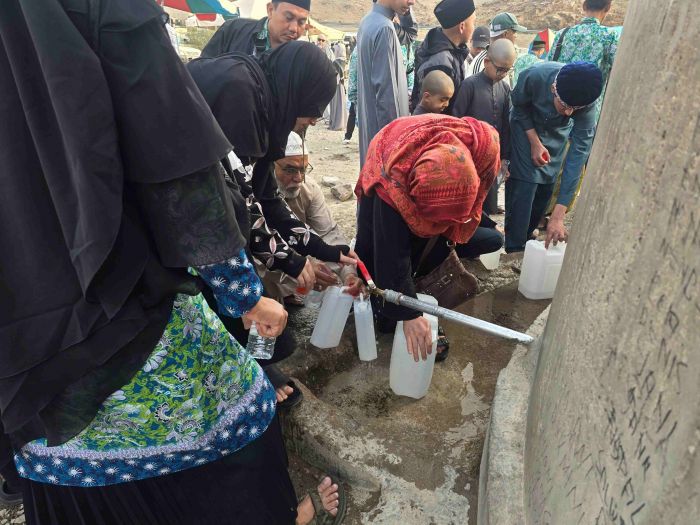 Mengunjungi Sumur Penyembuhan Dekat Lokasi Perang Badar di Madinah