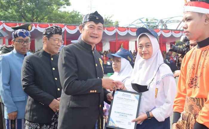 Peringati Hardiknas 2023, Pemkab Lamongan Dukung Program Merdeka Belajar Peringati Hardiknas 2023, Pemkab Lamongan Dukung Program Merdeka Belajar