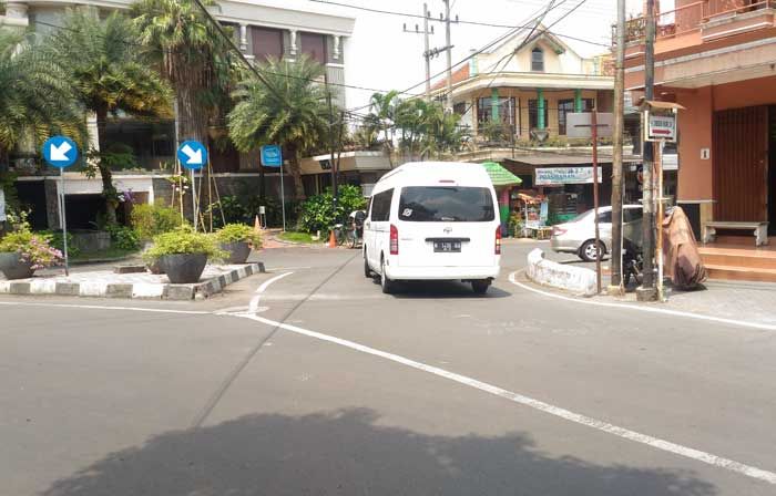 Diprotes Masyarakat, Jl. Aris Munandar Kota Malang Dikembalikan Dua Arah Diprotes Masyarakat, Jl. Aris Munandar Kota Malang Dikembalikan Dua Arah