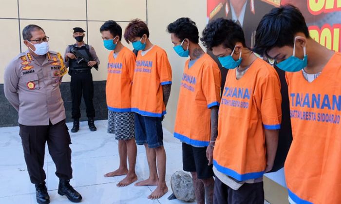 Polresta Sidoarjo Tangkap Komplotan Begal yang Beraksi di Kawasan Mpu Tantular Buduran Polresta Sidoarjo Tangkap Komplotan Begal yang Beraksi di Kawasan Mpu Tantular Buduran