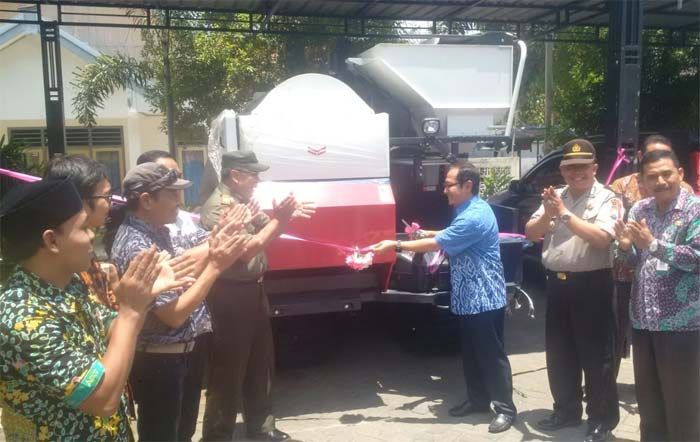 Petani Bangilan Dapat Bantuan Mesin Perontok Padi dari Pertamina EP Petani Bangilan Dapat Bantuan Mesin Perontok Padi dari Pertamina EP