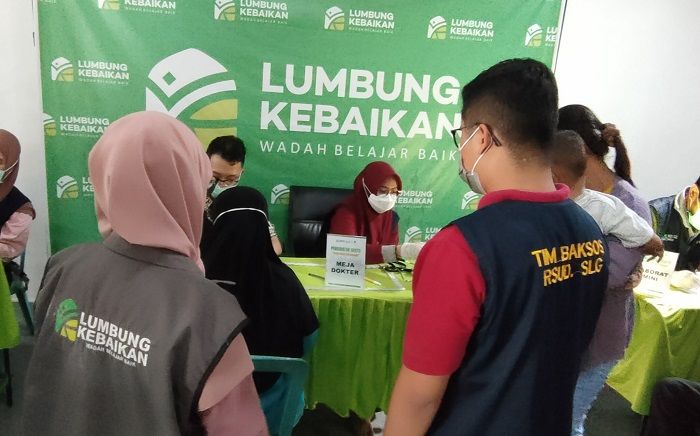 Lumbung Kebaikan dan RSUD SLG Gelar Pengobatan Gratis di Kecamatan Ngasem