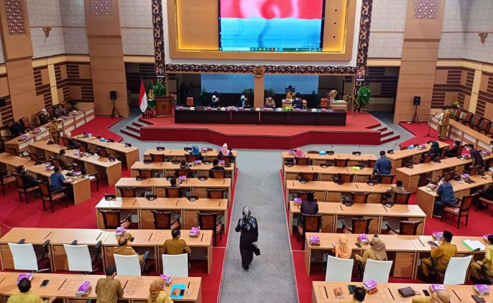 DPRD Mojokerto Gelar Paripurna Penetapan Perubahan Propemperda Tahun 2022 DPRD Mojokerto Gelar Paripurna Penetapan Perubahan Propemperda Tahun 2022