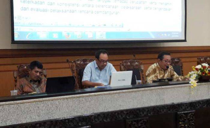 DPRD Gresik - Fitra Bedah Ranwal RPJM Pemkab Gresik 2016-2021