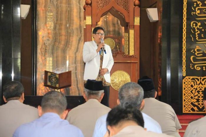 Siraman Rohani Hadapi Pilpres dan Pileg di Polda Jatim Siraman Rohani Hadapi Pilpres dan Pileg di Polda Jatim