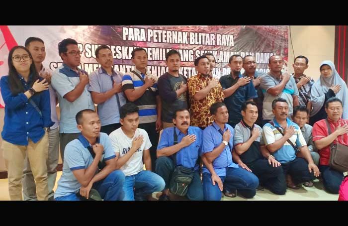Pesta Demokrasi Dimulai, Peternak Blitar Deklarasi Pemilu Damai Pesta Demokrasi Dimulai, Peternak Blitar Deklarasi Pemilu Damai