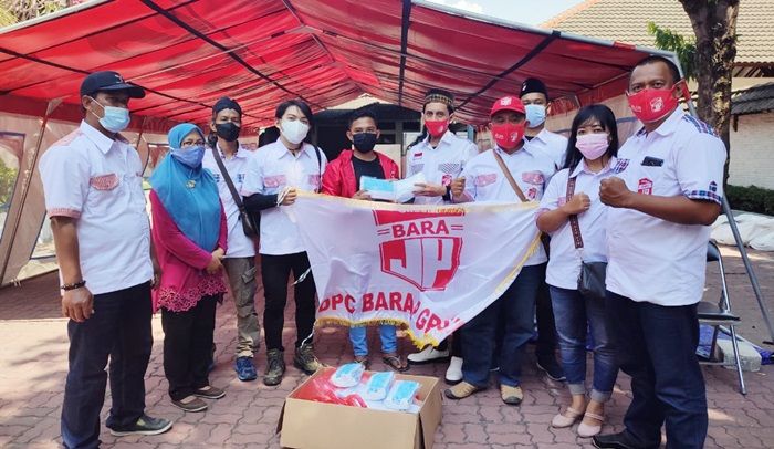 Relawan Bara JP Gresik Bantu Ribuan Masker dan Ratusan Face Shield di Posko Darurat Covid-19 Relawan Bara JP Gresik Bantu Ribuan Masker dan Ratusan Face Shield di Posko Darurat Covid-19