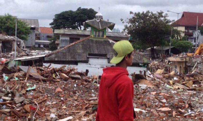 Masjid Al Mubarokah Kalijodo Akhirnya Ikut Dibongkar Masjid Al Mubarokah Kalijodo Akhirnya Ikut Dibongkar