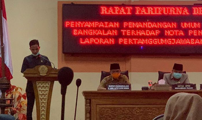 Pandangan Umum F-PKB Soroti PAD dan Pelayanan Berbelit-belit Pandangan Umum F-PKB Soroti PAD dan Pelayanan Berbelit-belit
