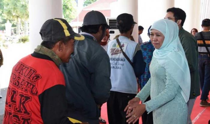 Upacara Penurunan Bendera HUT RI, Pemprov Jatim Undang Tukang Becak, Difabel, dan Anak Yatim