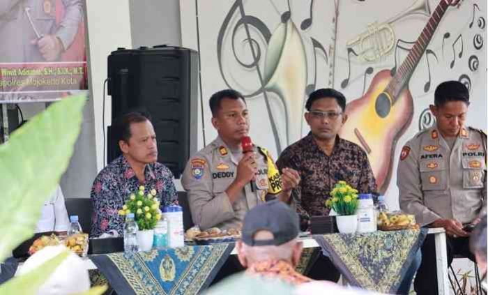 Polisi Diminta Lebih Tegas pada Pengendara Knalpot Brong dan Ugal-ugalan Polisi Diminta Lebih Tegas pada Pengendara Knalpot Brong dan Ugal-ugalan