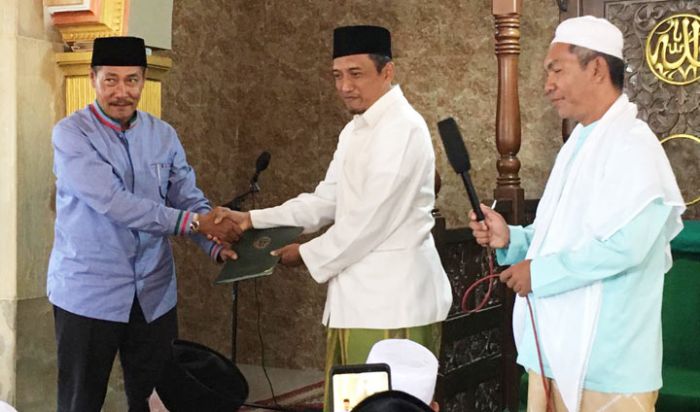 Setelah 2 Tahun, Masjid Besar Al-Ikhlas Baru Pegang Sertifikat Setelah 2 Tahun, Masjid Besar Al-Ikhlas Baru Pegang Sertifikat