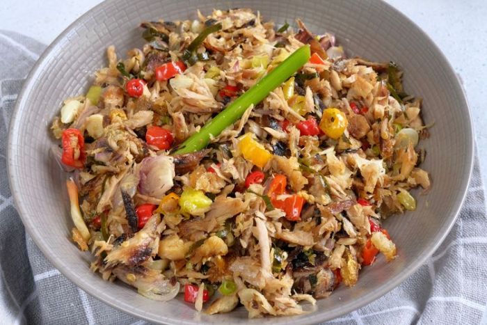 Resep Sambal Tongkol Suwir Kering, Gurih dan Lezat Resep Sambal Tongkol Suwir Kering, Gurih dan Lezat