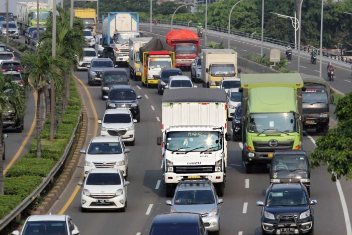 Pemerintah Masih Berlakukan Pembatasan Angkutan Barang saat Arus Balik Lebaran 2023 Pemerintah Masih Berlakukan Pembatasan Angkutan Barang saat Arus Balik Lebaran 2023