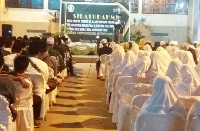Kirim 100 Santri ke LN, Kiai Asep tak Kirim ke Makkah-Madinah, Takut Jadi Wahabi Kirim 100 Santri ke LN, Kiai Asep tak Kirim ke Makkah-Madinah, Takut Jadi Wahabi