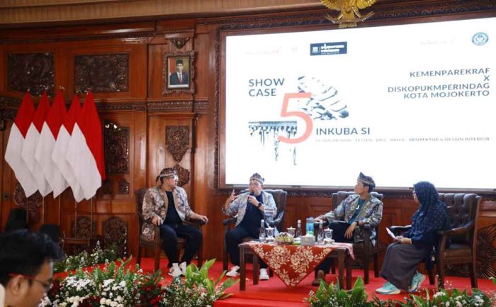 Di Talkshow Show Case Bersama Menparekraf, Pj Gubernur Jatim Dorong Inovasi Parekfaf Daerah Di Talkshow Show Case Bersama Menparekraf, Pj Gubernur Jatim Dorong Inovasi Parekfaf Daerah