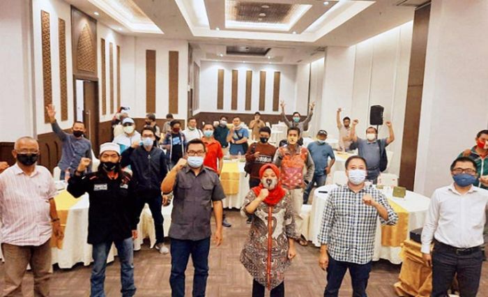 Pilbup Gresik, Tim Paslon QA dan Niat serta Pendukung Lakukan 28 Pelanggaran Prokes Pilbup Gresik, Tim Paslon QA dan Niat serta Pendukung Lakukan 28 Pelanggaran Prokes