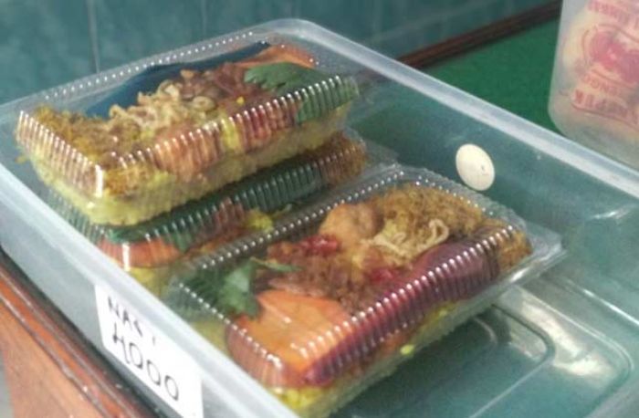 Dengan Hanya Rp 3.000 Sudah Bisa Nikmati Nasi Punar Khas Pacitan Dengan Hanya Rp 3.000 Sudah Bisa Nikmati Nasi Punar Khas Pacitan