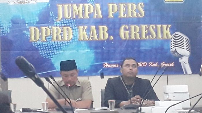 Putusan Kasus Pernikahan Manusia dengan Kambing di Gresik: Nur Hudi Dicopot, Nasir Kena Prank Putusan Kasus Pernikahan Manusia dengan Kambing di Gresik: Nur Hudi Dicopot, Nasir Kena Prank