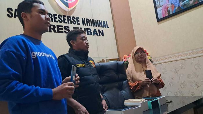 Tujuh Ponsel Hasil Curian Dikembalikan Jatanras Polres Tuban Pada Pemilik Tujuh Ponsel Hasil Curian Dikembalikan Jatanras Polres Tuban Pada Pemilik