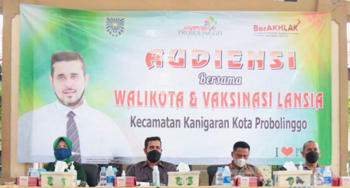 PPKM Level 2, Wali Kota Probolinggo: Masih Banyak Lansia yang Takut Disuntik Vaksin Covid-19